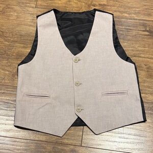 Kids Beige Vest new without tags boys size 9